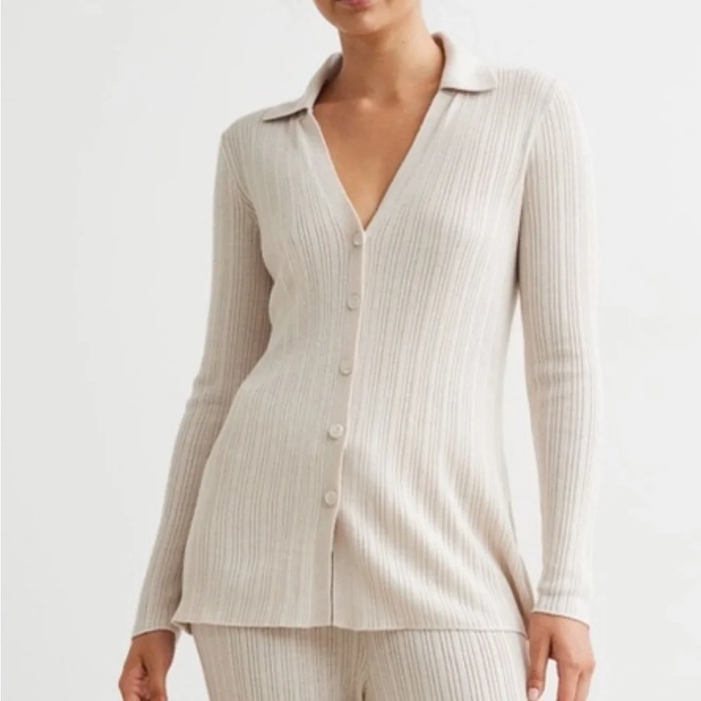 H&M Ribbed Lounge Top - Picture 1 of 2